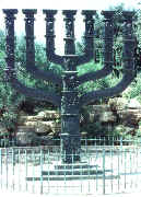 ISMenorah.jpg (6353 bytes)